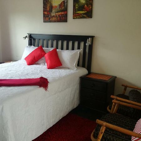 Avalon Guest House Amanzimtoti Exterior foto